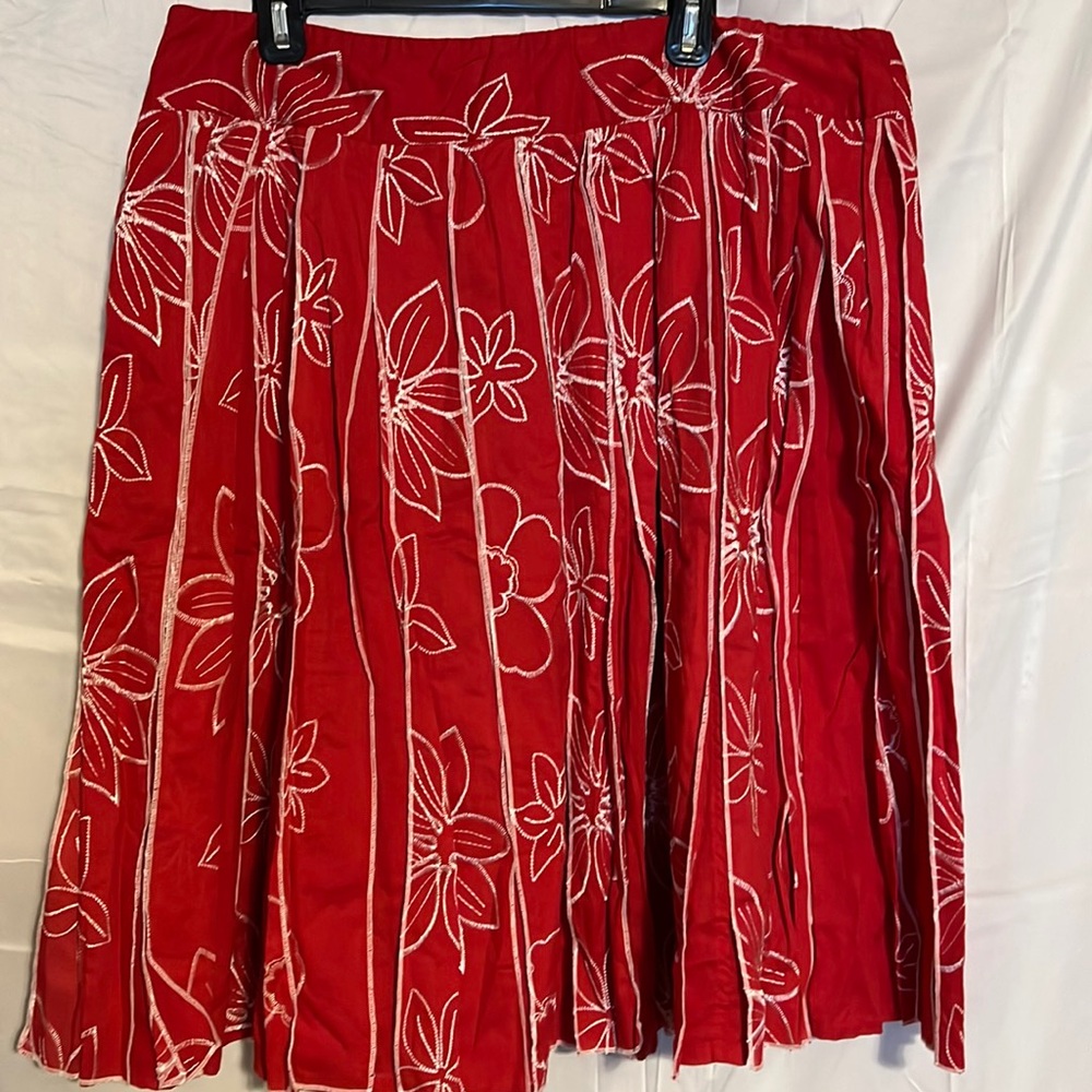 COLDWATER CREEK RED EMBROIDERED FLORAL SKIRT SIZE XL 18